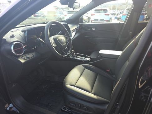 New 2026 Chevrolet Trax RS w/ Sunroof Package image 14