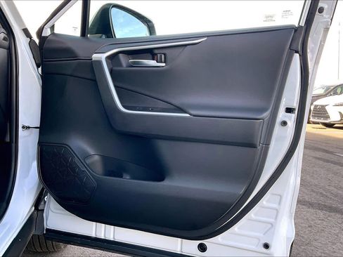Used 2023 Toyota RAV4 Limited image 22