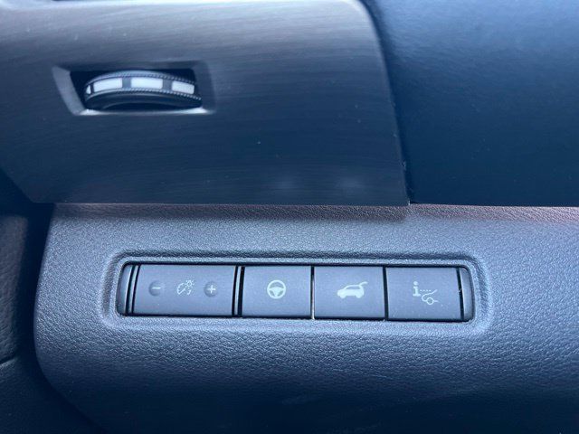 Used 2023 Nissan Pathfinder Platinum AWD/4WD image 23