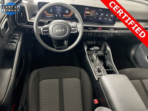 Certified 2024 Kia Sorento LX image 21
