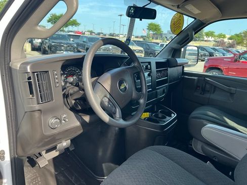 Used 2025 Chevrolet Express 2500 w/ Driver Convenience Package RWD image 18
