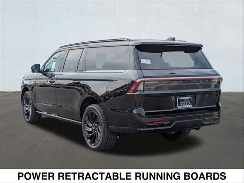 New 2026 Lincoln Navigator L Reserve w/ Jet Appearance Package AWD/4WD image 2
