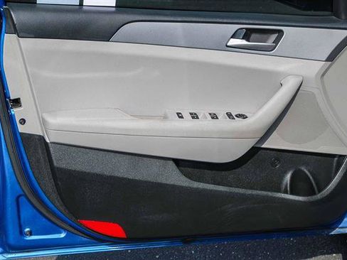 Used 2019 Hyundai Sonata SE image 19