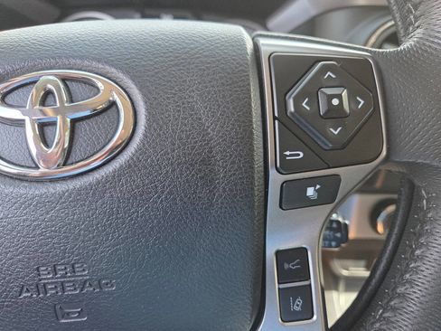 Used 2021 Toyota Tacoma SR5 AWD/4WD image 15