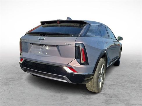 New 2026 Cadillac Optiq Luxury 1 image 4