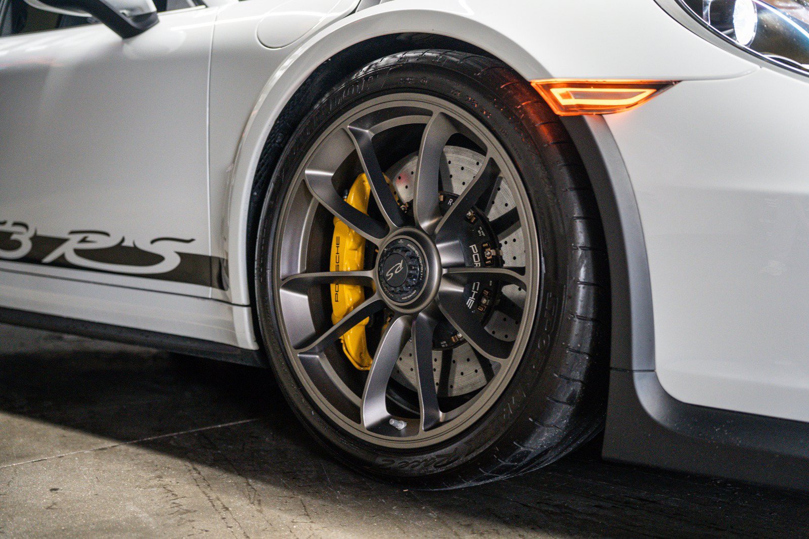 Used 2016 Porsche 911 GT3 RS RWD image 19