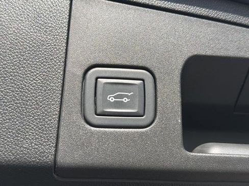 Certified 2024 Cadillac XT4 Premium Luxury AWD/4WD image 19