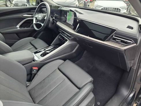 Used 2025 Audi Q5 Premium Plus w/ Premium Plus AWD/4WD image 10