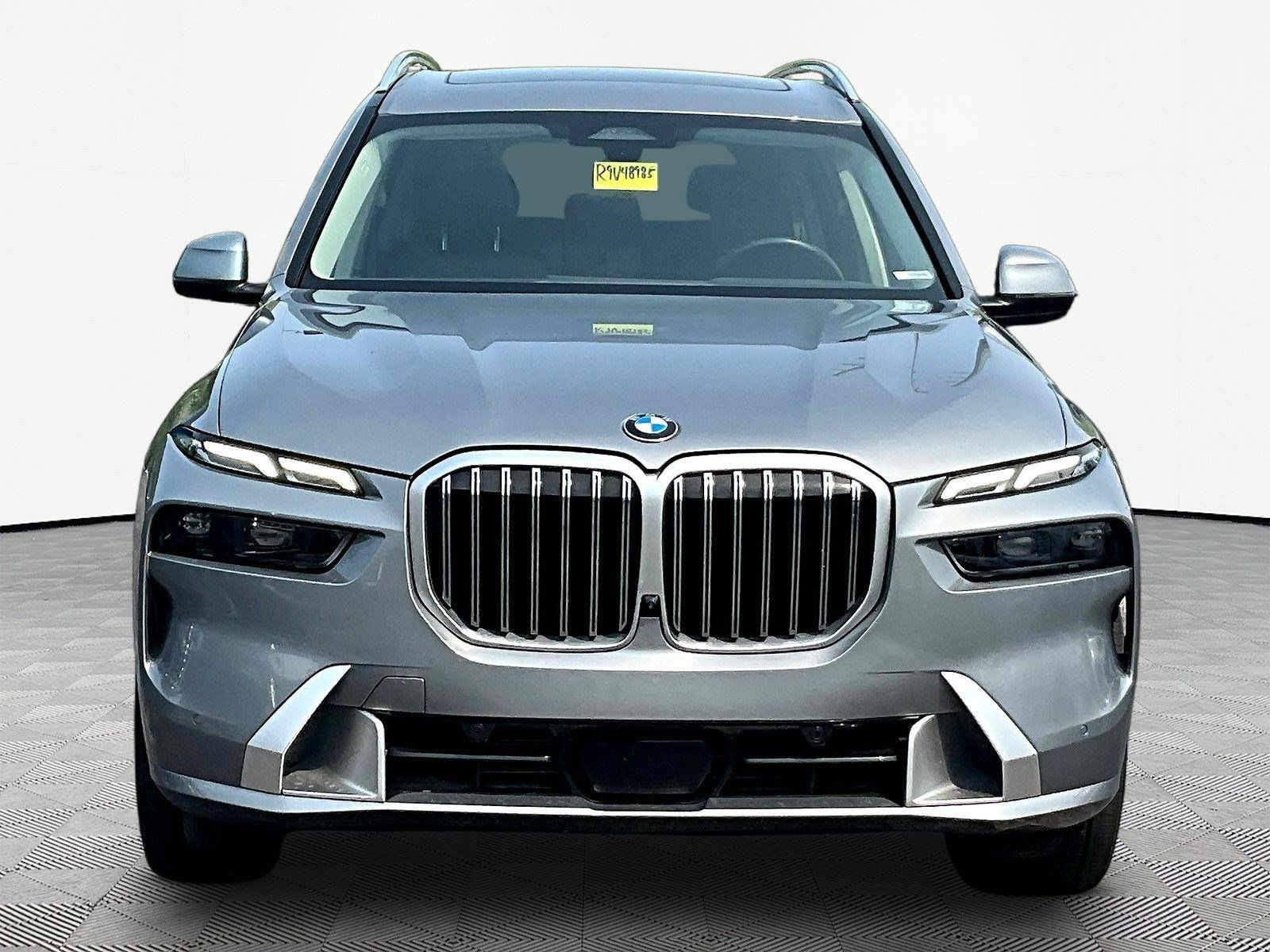 Used 2024 BMW X7 xDrive40i w/ Premium Package AWD/4WD image 2