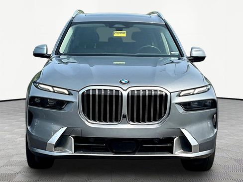 Used 2024 BMW X7 xDrive40i w/ Premium Package AWD/4WD image 2