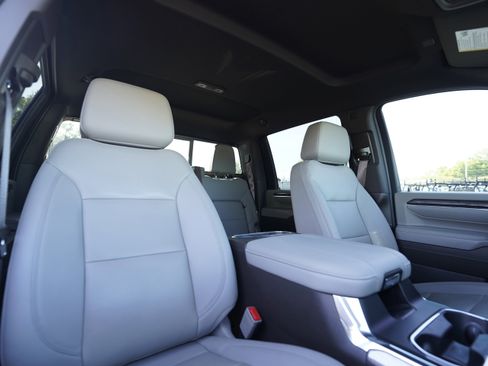 Used 2024 Chevrolet Silverado 3500 LTZ w/ LTZ Plus Package image 15