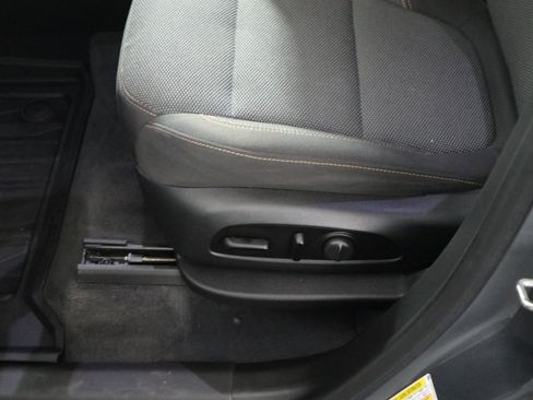Used 2020 Chevrolet Traverse LT FWD image 23
