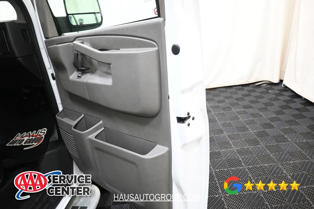 Used 2025 GMC Savana 2500 w/ Driver Convenience Package RWD image 17