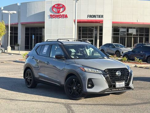 Used 2021 Nissan Kicks SR w/ SR Premium Package FWD image 1