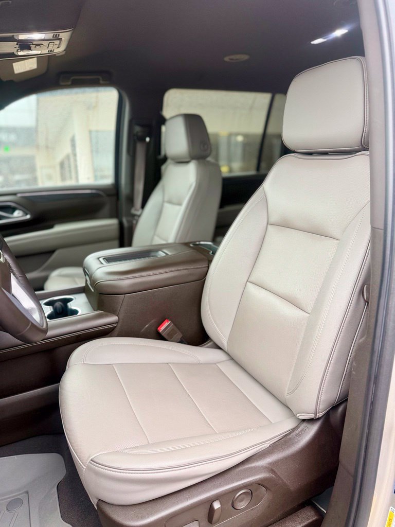 Used 2023 GMC Yukon XL SLT w/ SLT Luxury Package RWD image 10
