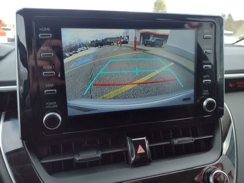 Used 2020 Toyota Corolla LE w/ LE Premium Package image 27