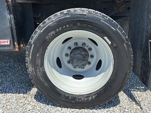 Used 2019 Ford F450 XL w/ XL Value Package AWD/4WD image 2