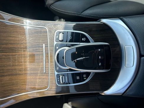 Used 2019 Mercedes-Benz GLC 300 4MATIC image 18