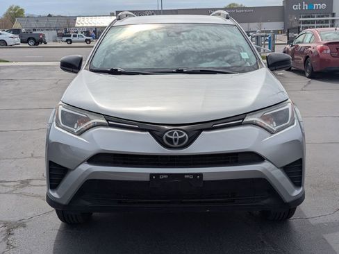 Used 2017 Toyota RAV4 LE FWD image 10