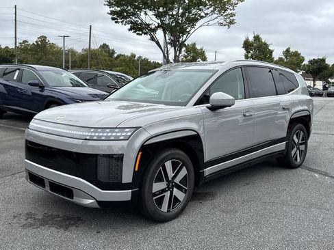 New 2026 Hyundai Ioniq 9 SEL image 3