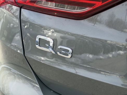 Used 2023 Audi Q3 2.0T Premium Plus w/ Premium Plus Package image 24