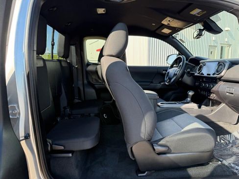 Certified 2022 Toyota Tacoma TRD Sport w/ Technology Package RWD image 8