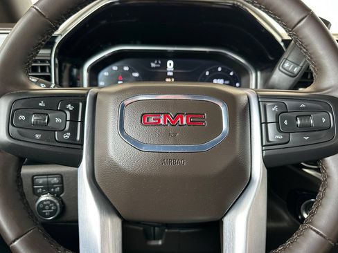 Certified 2026 GMC Sierra 1500 SLT RWD image 30