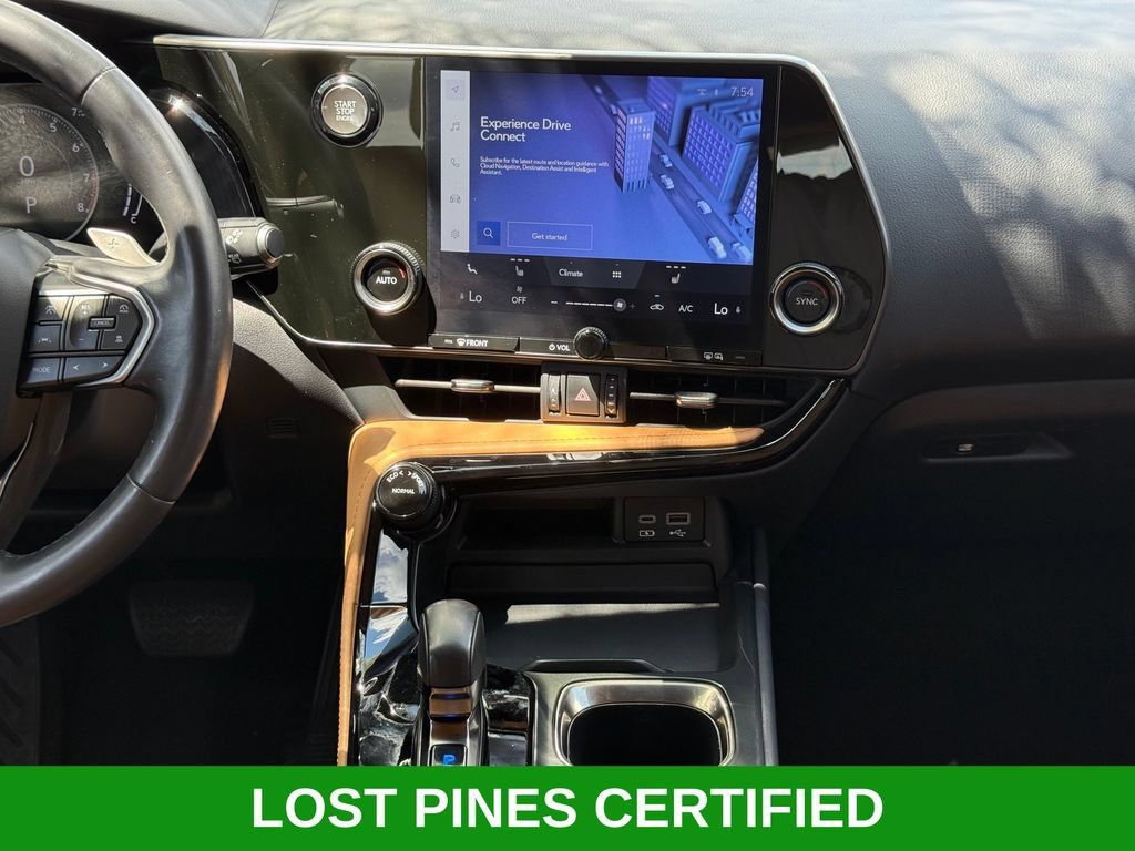 Used 2022 Lexus NX 250 FWD w/ Towing Package (2000 Lbs) image 21