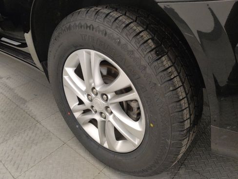 Used 2018 Buick Enclave Essence image 31