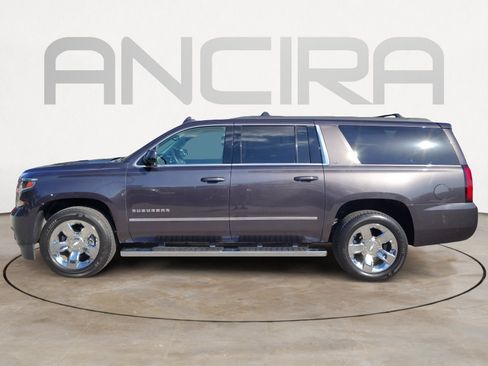 Used 2017 Chevrolet Suburban LT w/ LT Signature Package AWD/4WD image 7