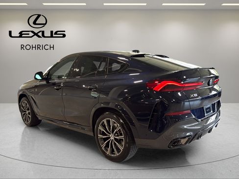 Used 2026 BMW X6 xDrive40i w/ Premium Package AWD/4WD image 8