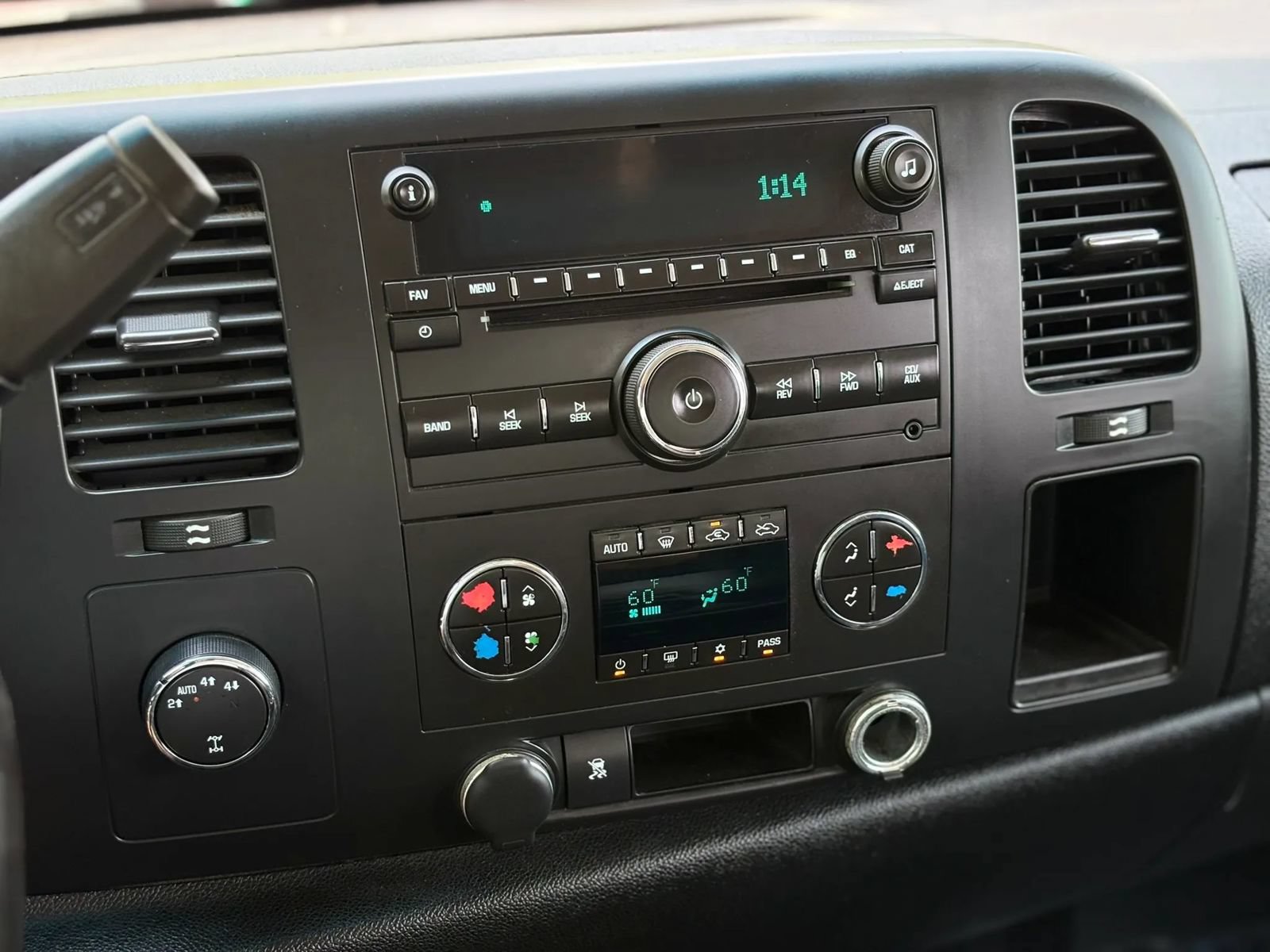 Used 2008 Chevrolet Silverado 1500 LT w/ Power Pack Plus AWD/4WD image 17