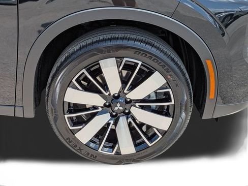 New 2026 Mitsubishi Outlander SE FWD image 11