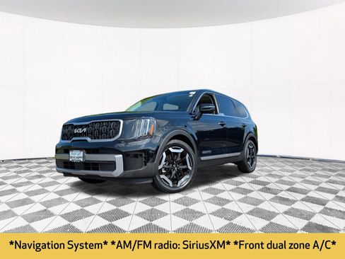 Used 2023 Kia Telluride EX AWD/4WD image 2