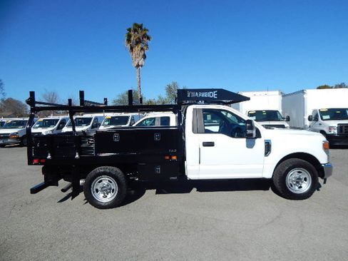 Used 2020 Ford F350 XL w/ Power Equipment Group image 9