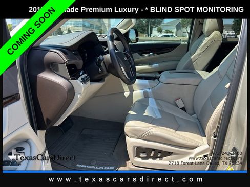 Used 2017 Cadillac Escalade Premium Luxury AWD/4WD image 6