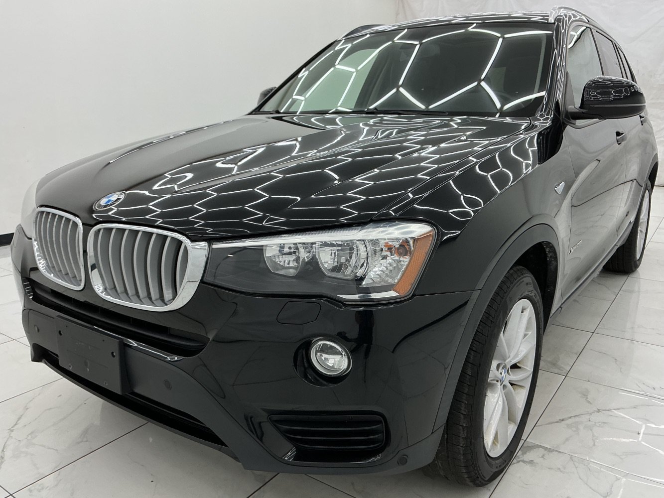 Used 2017 BMW X3 xDrive28i AWD/4WD image 1