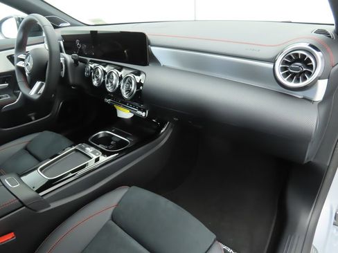 New 2026 Mercedes-Benz CLA 250 4MATIC image 17