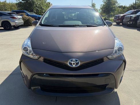 Used 2015 Toyota Prius V Three FWD image 2