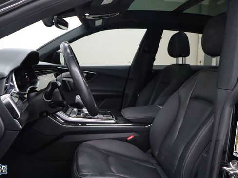 Used 2022 Audi Q8 Premium image 14