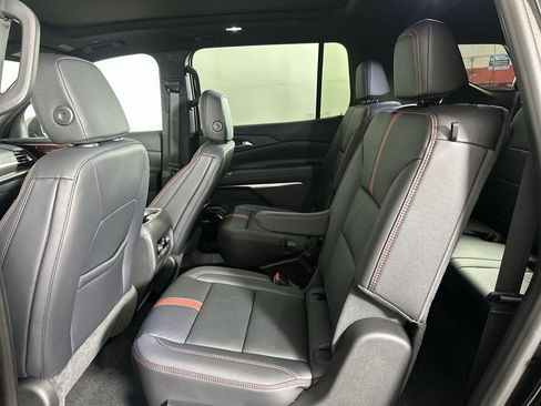 New 2026 Chevrolet Traverse RS AWD/4WD image 25
