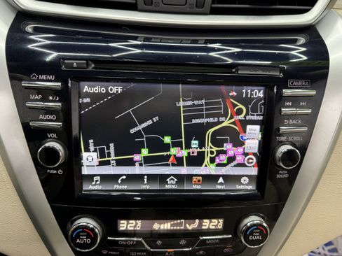 Used 2017 Nissan Murano Platinum image 17