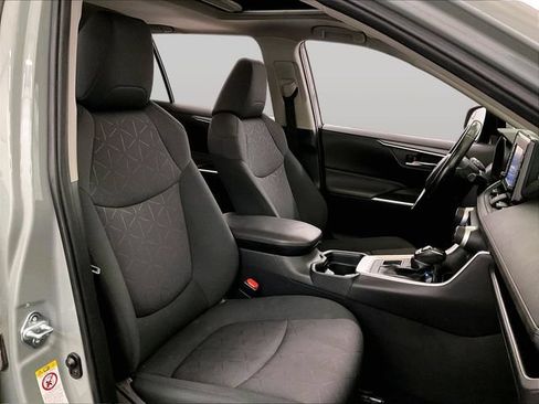 Used 2019 Toyota RAV4 XLE w/ Convenience Package AWD/4WD image 8