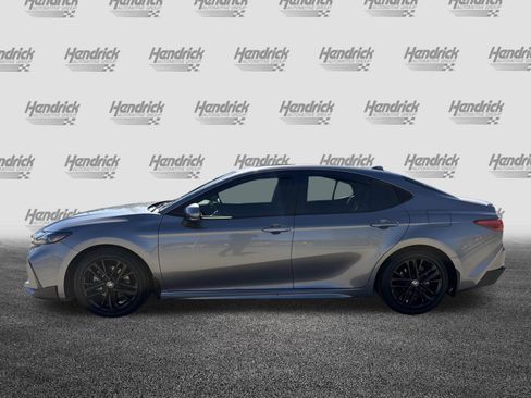 Used 2025 Toyota Camry SE w/ Multimedia Upgrade Package image 7