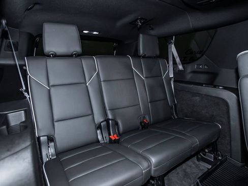 Used 2026 Cadillac Escalade ESV Sport w/ Touring Package AWD/4WD image 17