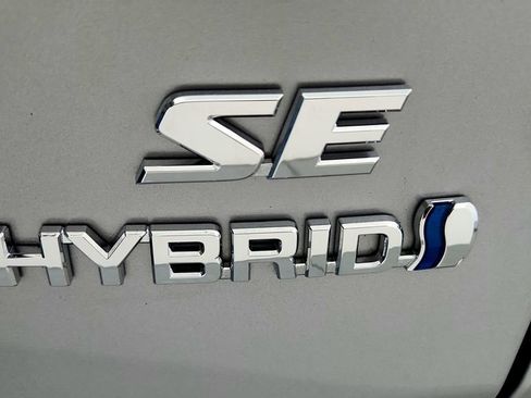 Certified 2024 Toyota RAV4 SE w/ Convenience Package AWD/4WD image 14