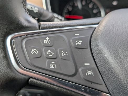 Used 2024 Chevrolet Equinox Premier image 14