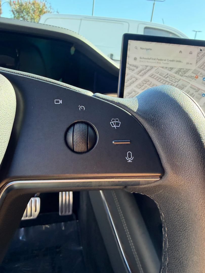Used 2023 Tesla Model S Standard Range AWD/4WD image 38