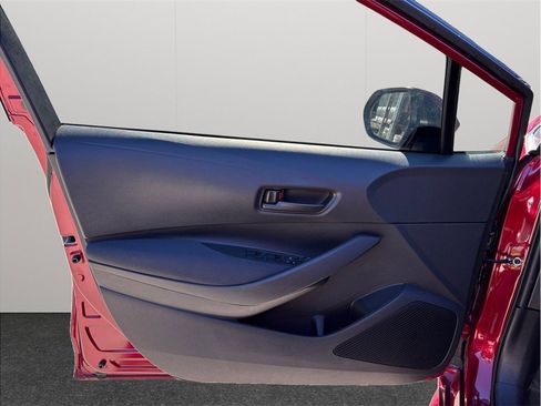 Used 2022 Toyota Corolla LE image 16