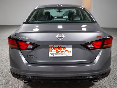 Used 2024 Nissan Altima 2.5 SR FWD image 8
